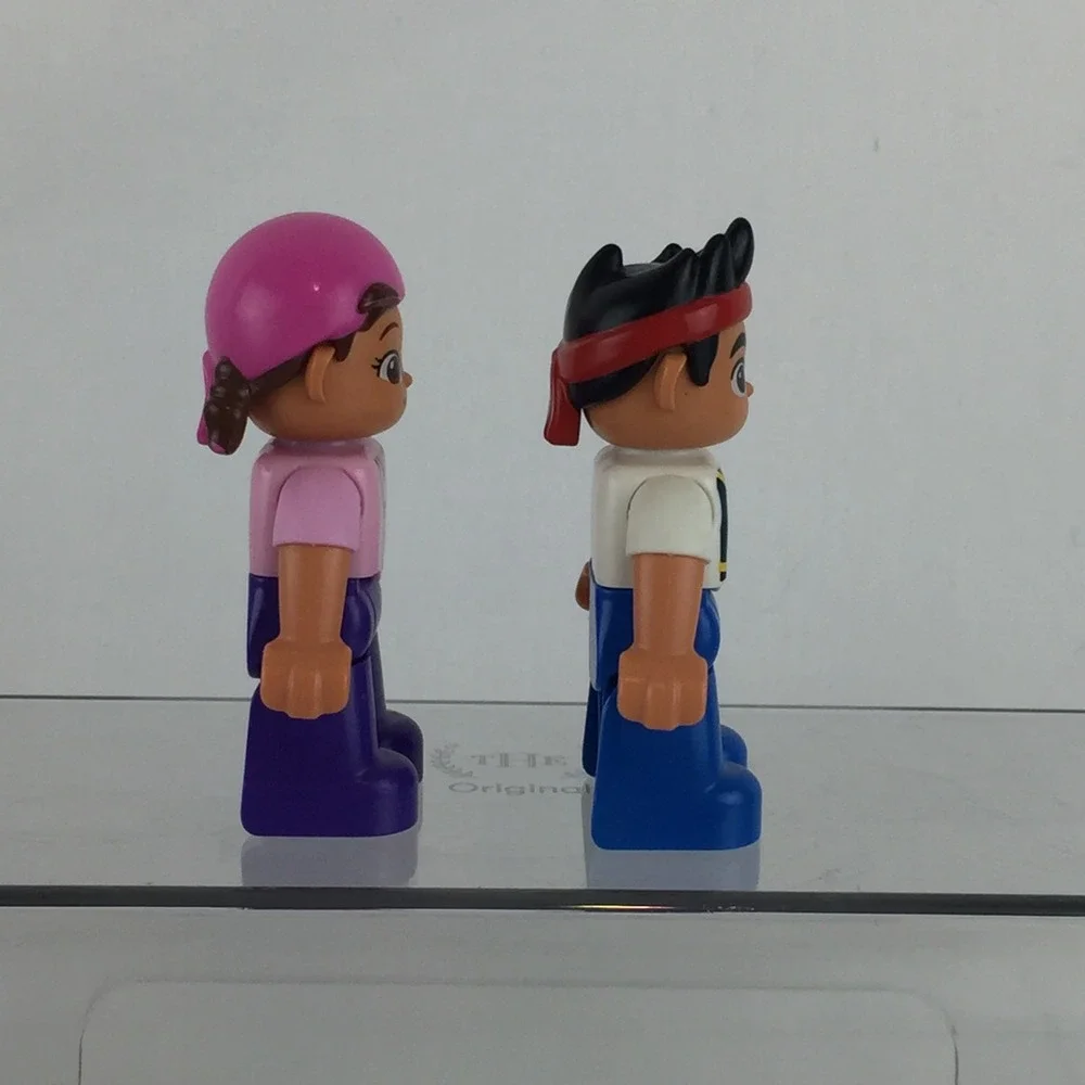Lego Duplo Disney Jake and the Neverland Pirates Izzy & Jake Figures‎